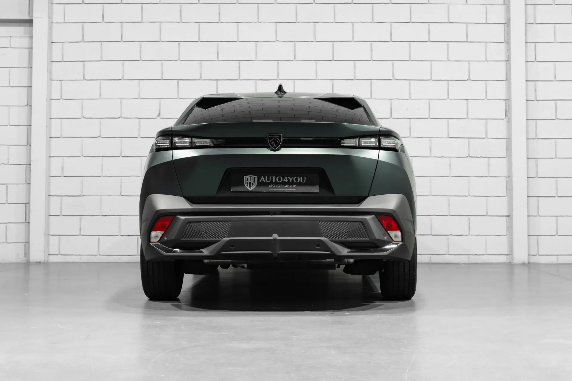 Peugeot 408 1.6 Hybrid Allure e-EAT8 30