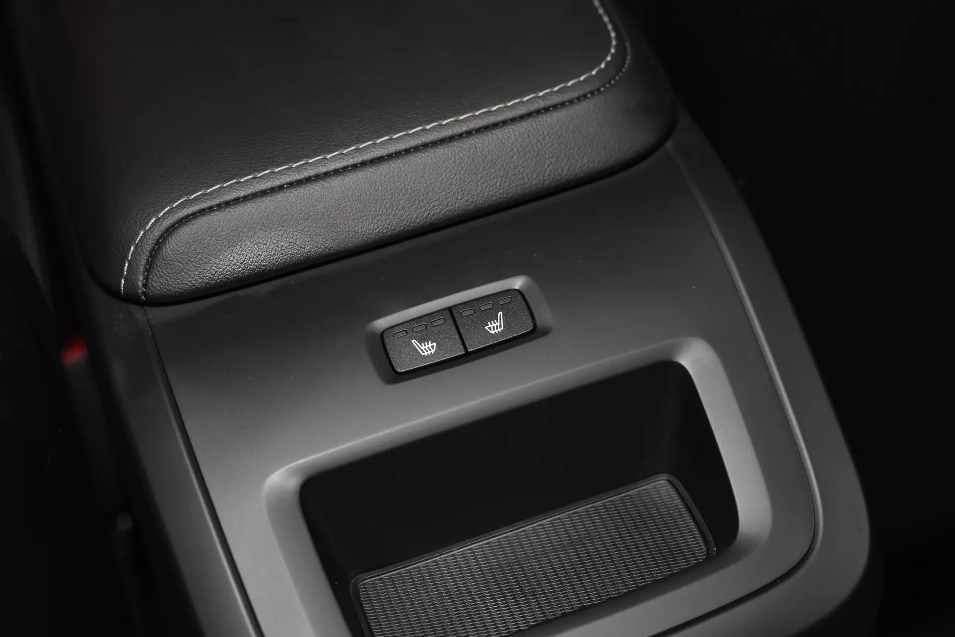 Volvo XC 60 2.0 T6 PHEV Black Edition 37