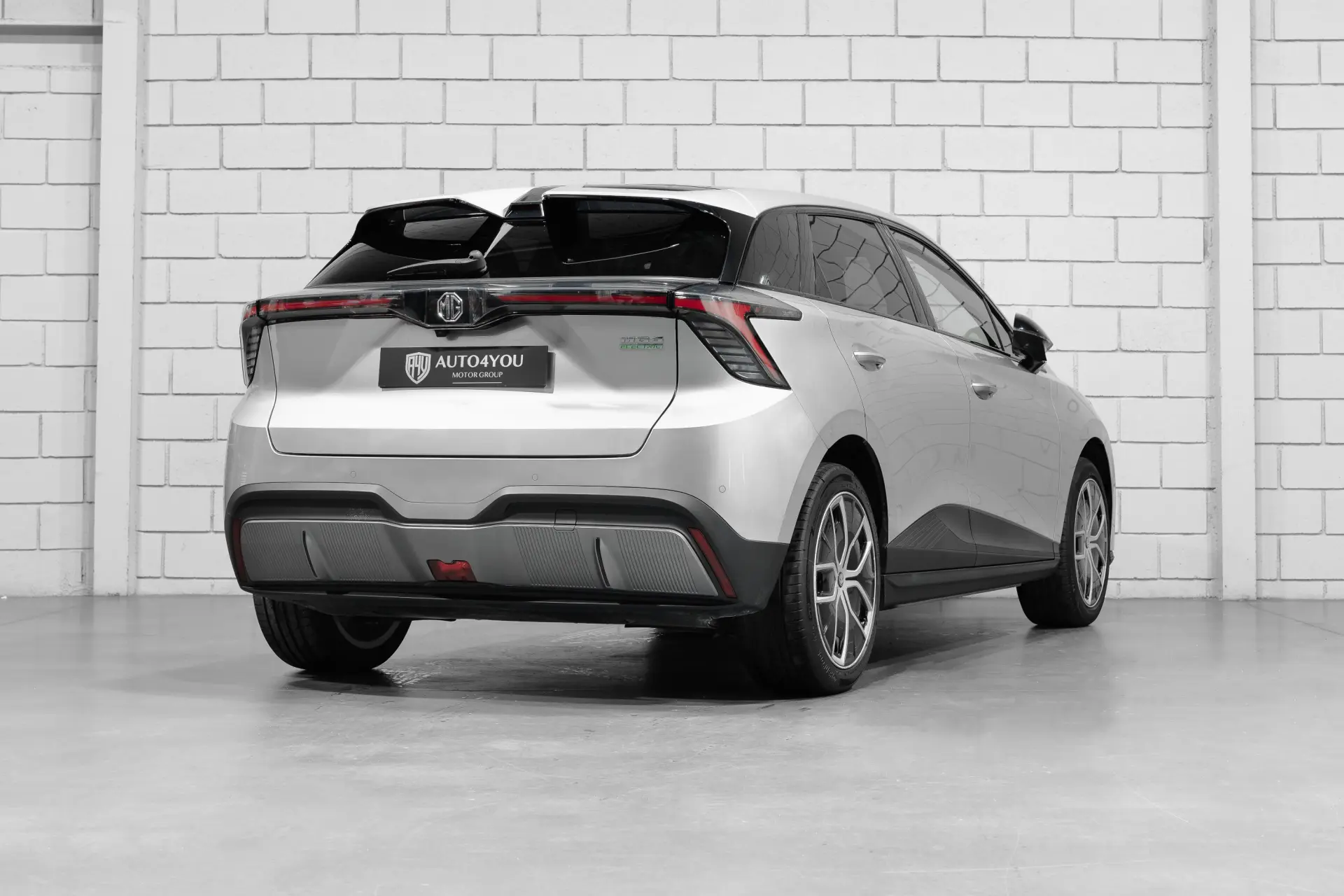 MG MG4 77 kWh Extended Range Luxury 4