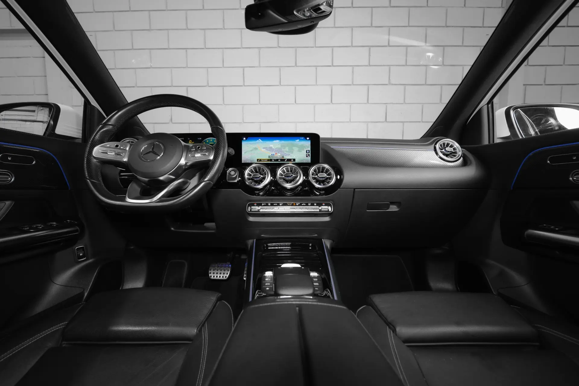 Mercedes-Benz GLA 250 e 8G-DCT AMG Line 41