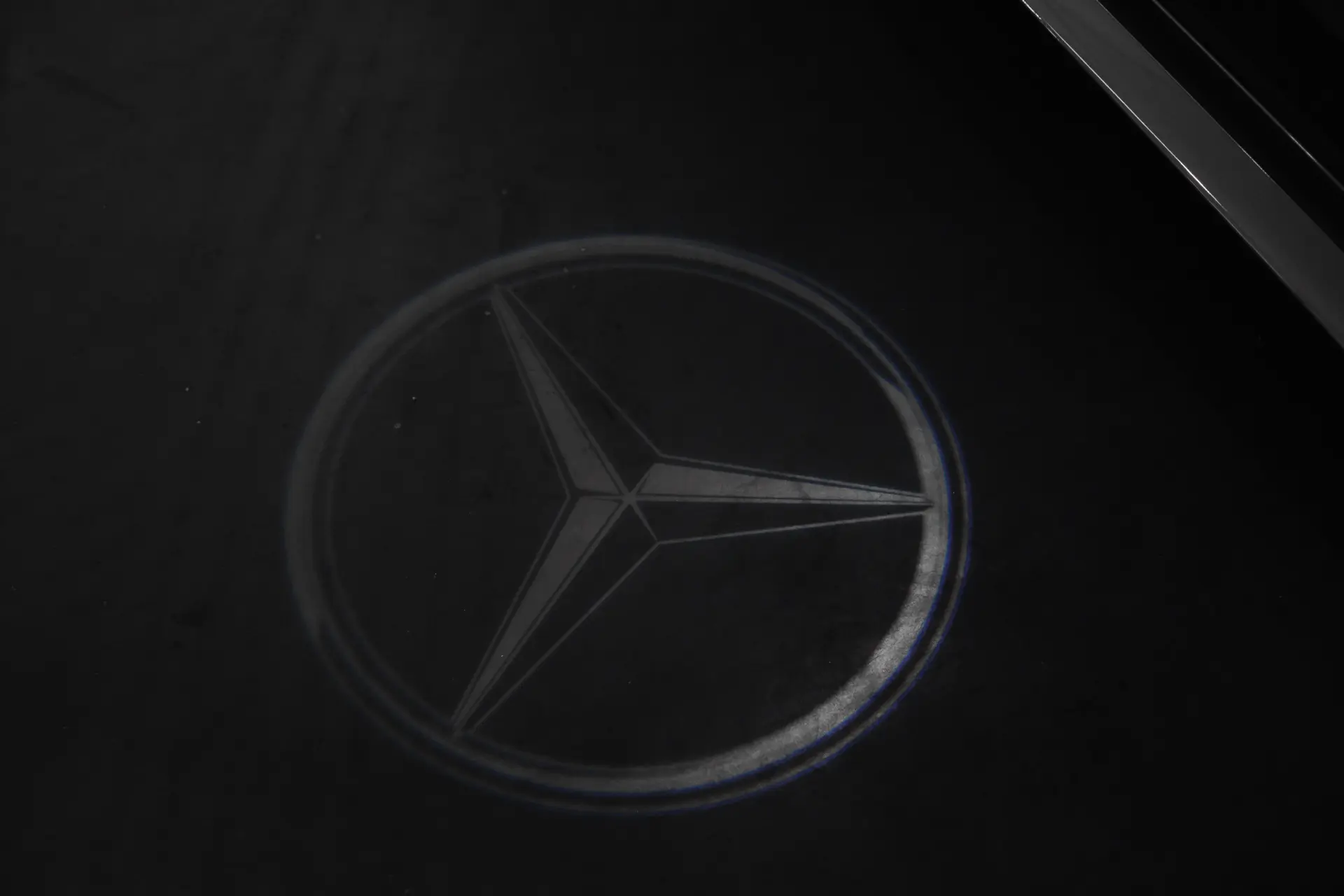 Mercedes-Benz C 300 e T 9G-TRONIC AMG Line 46