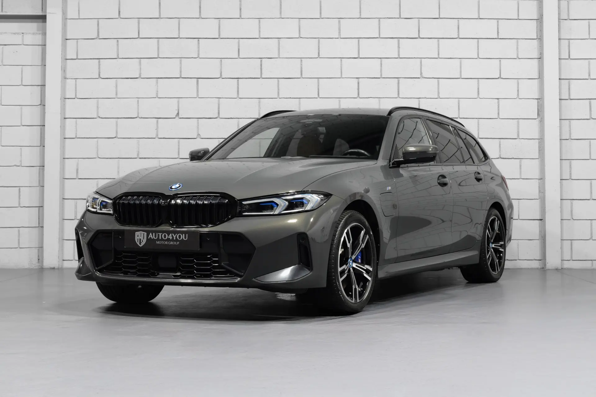 BMW 330 e xDrive Aut. M Sport 1
