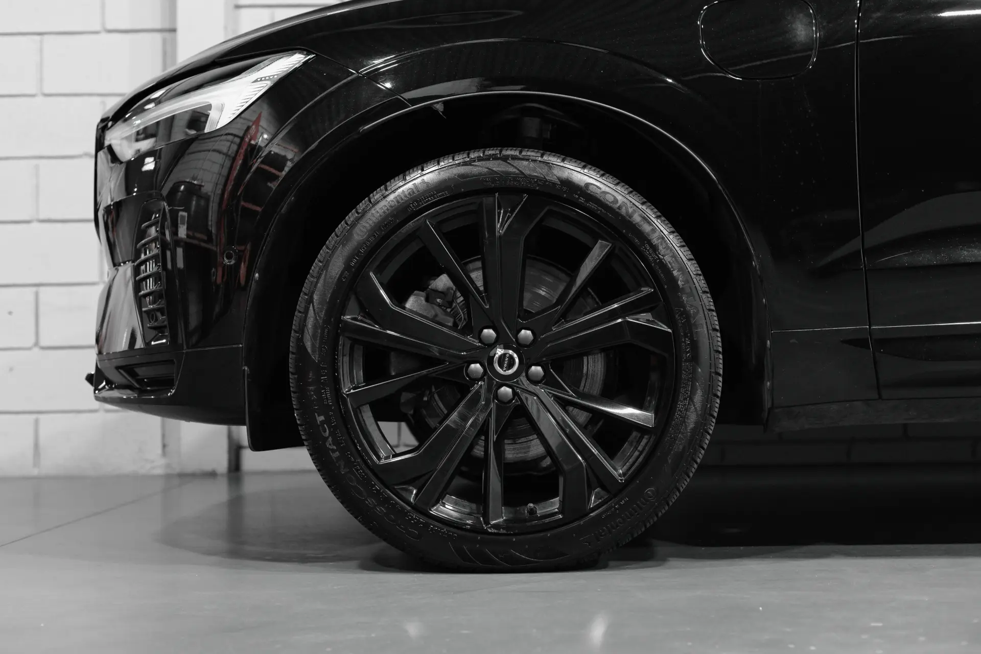 Volvo XC 60 2.0 T6 PHEV Black Edition 19