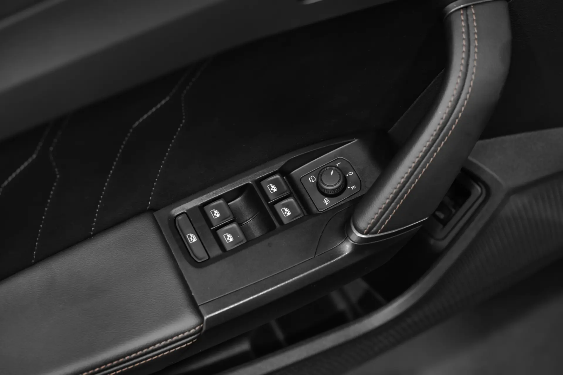Cupra Formentor 1.4 e-Hybrid DSG VZ 30
