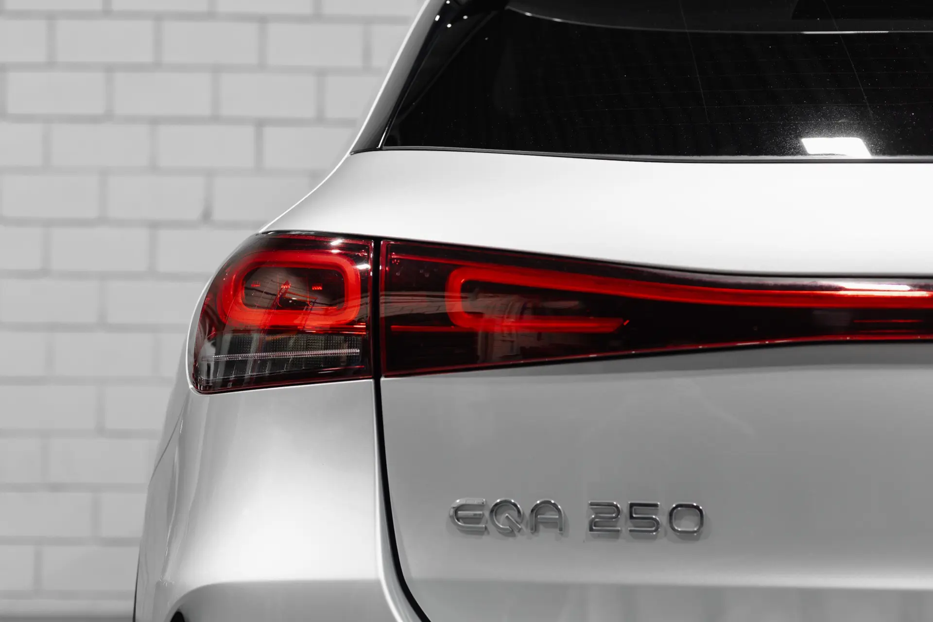 Mercedes-Benz EQA 250 AMG Line 27