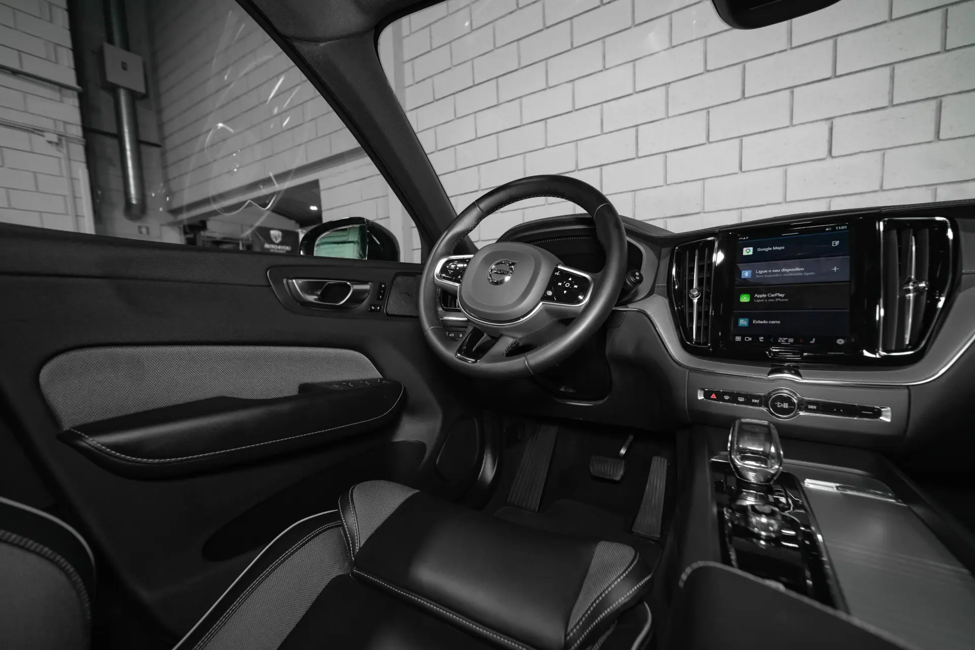 Volvo XC 60 2.0 T6 PHEV Black Edition 36