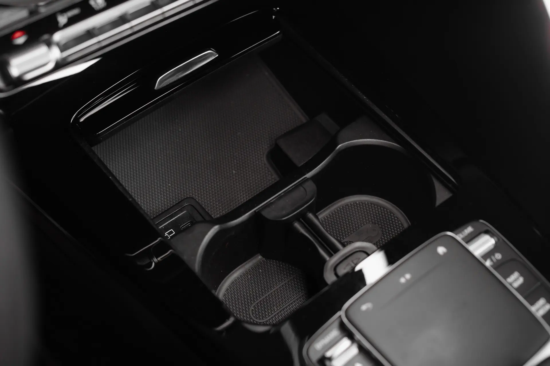 Mercedes-Benz CLA 250 e 8G-DCT Edition Progressive Line 26