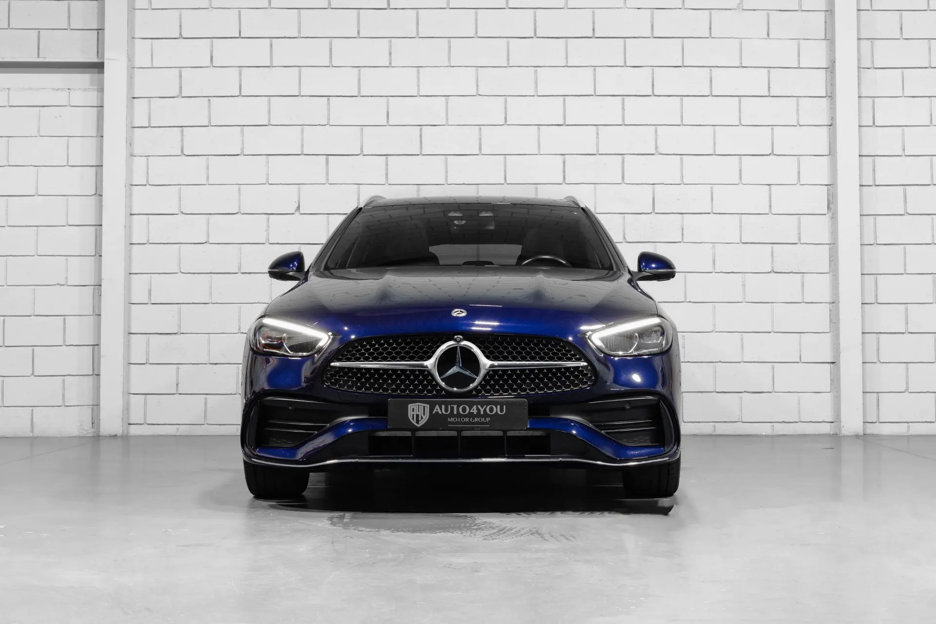 Mercedes-Benz C 300 e AMG Line 2