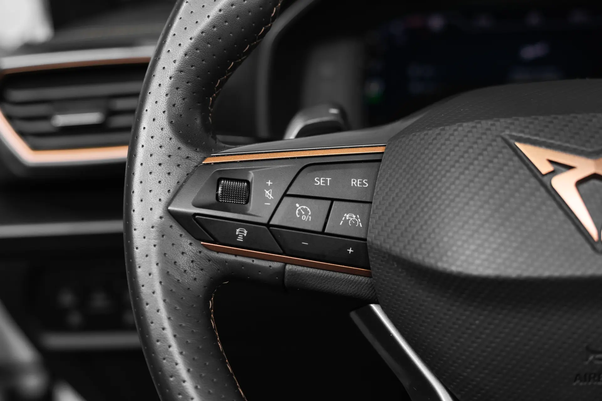 Cupra Formentor 1.4 e-Hybrid DSG VZ 6