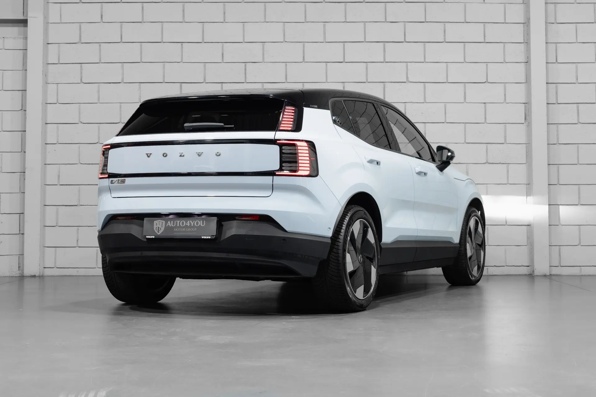 Volvo EX30 Twin Motor Performance AWD Ultra 4