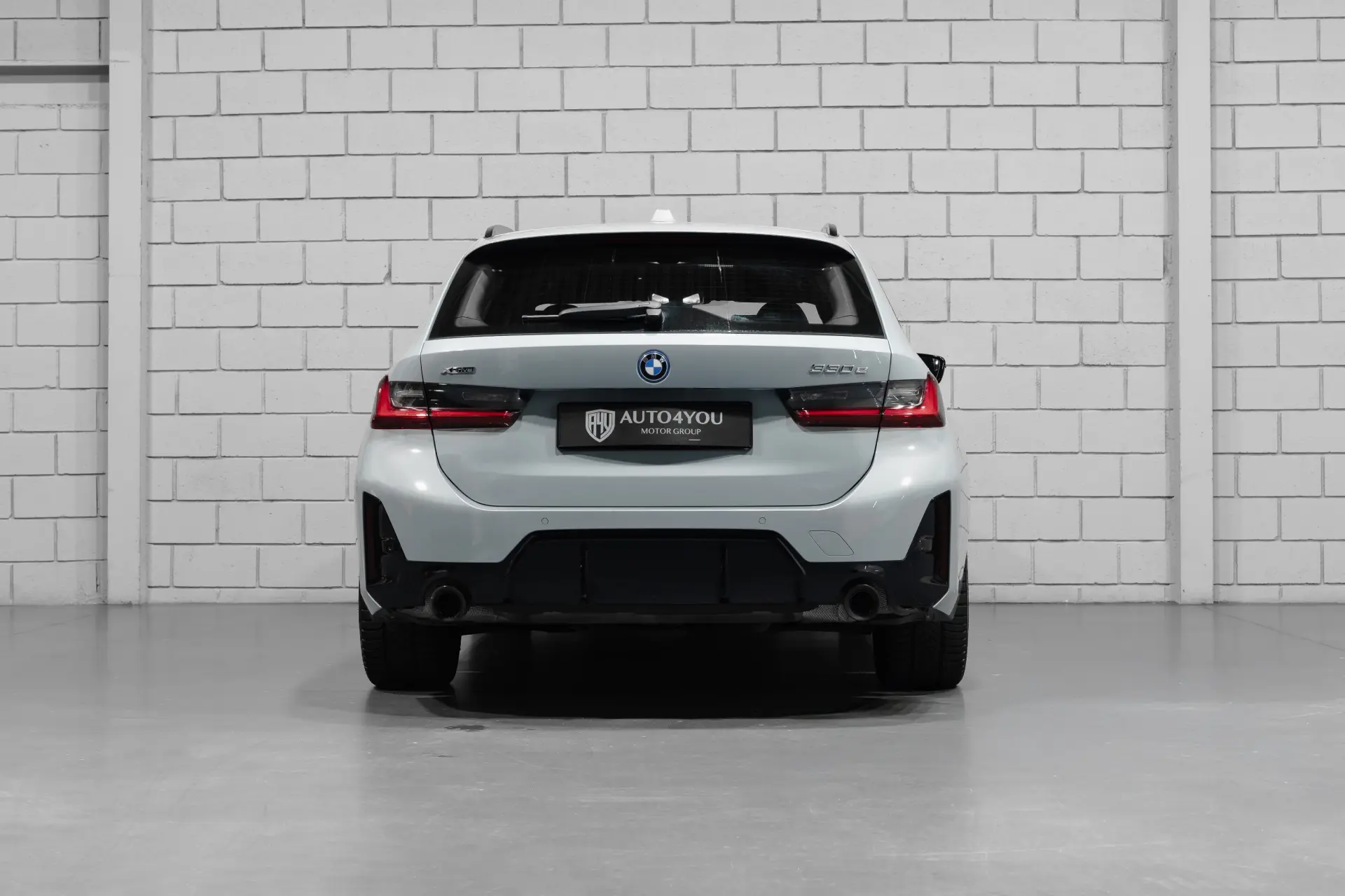 BMW 330 e Pack M Auto 46
