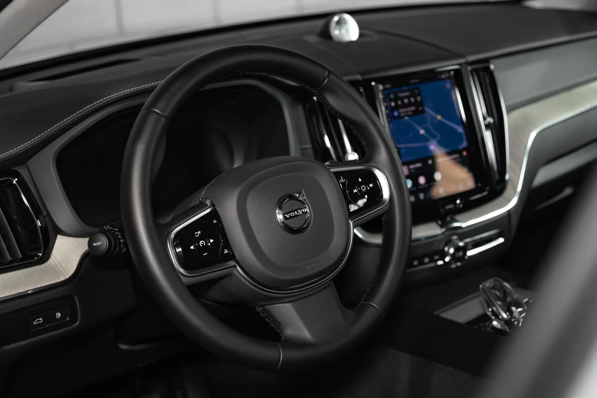 Volvo XC 60 2.0 T6 PHEV Black Edition 31