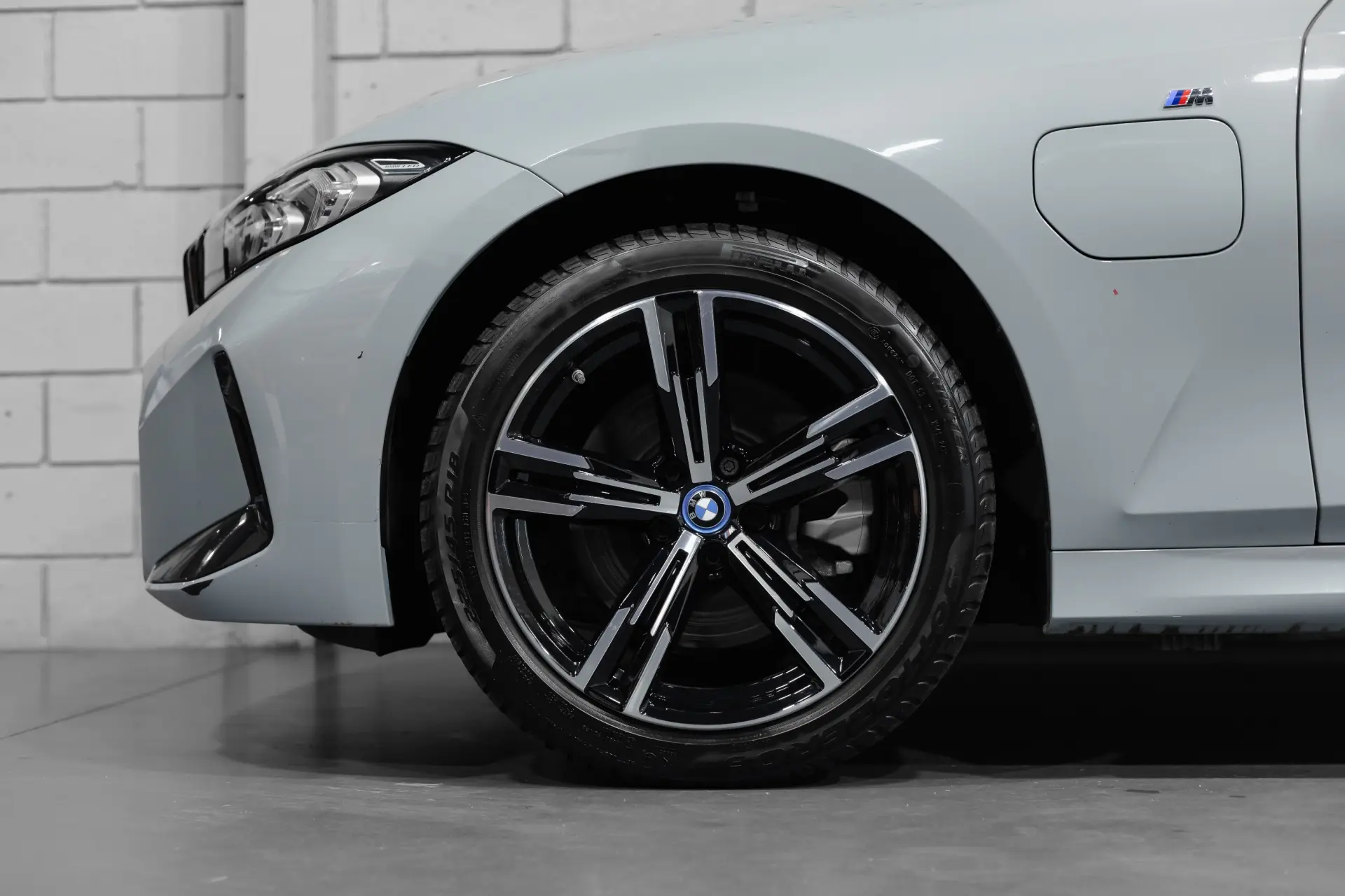 BMW 330 e Pack M Auto 5