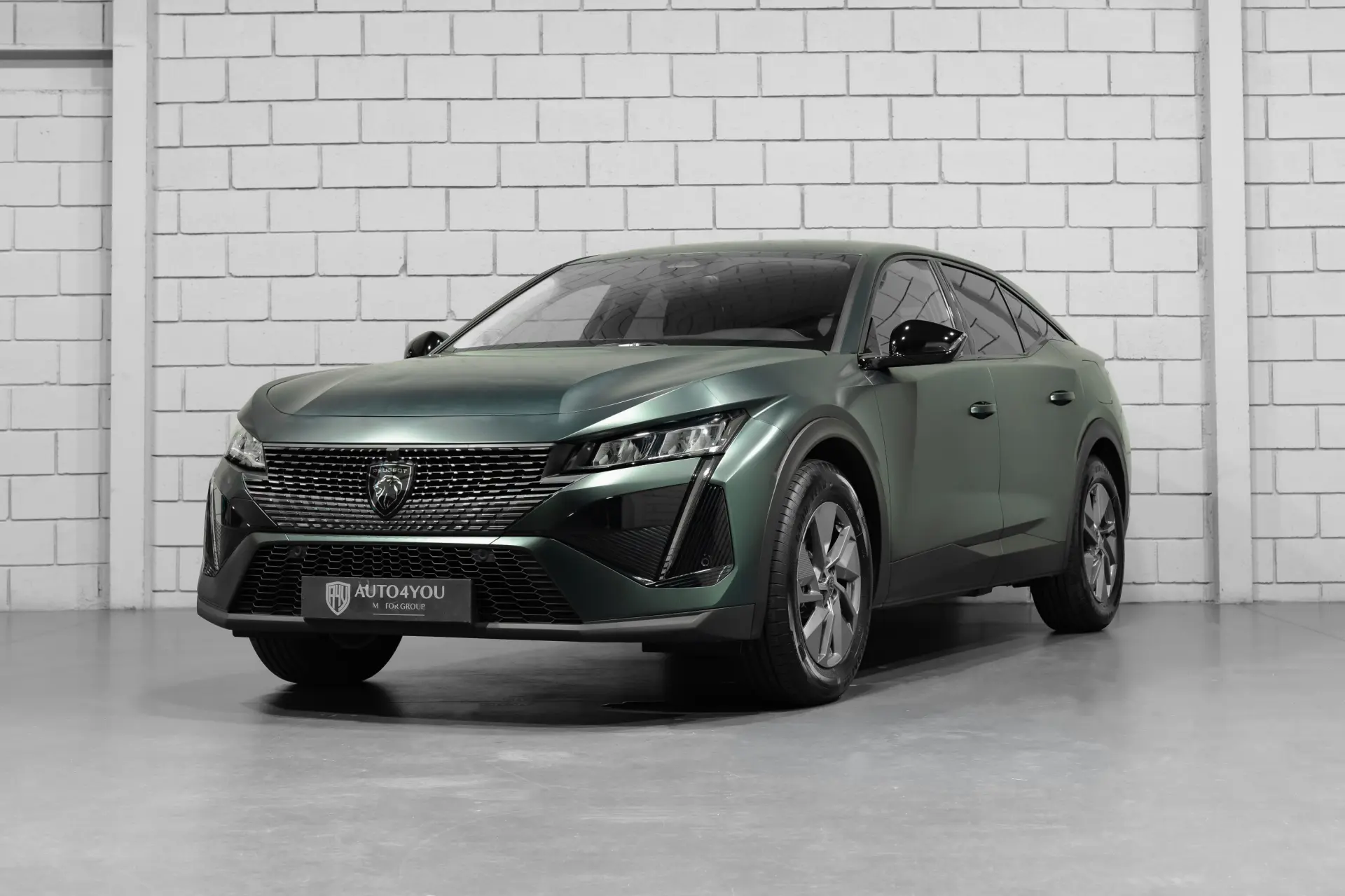 Peugeot 408 1.6 Hybrid Allure e-EAT8 1