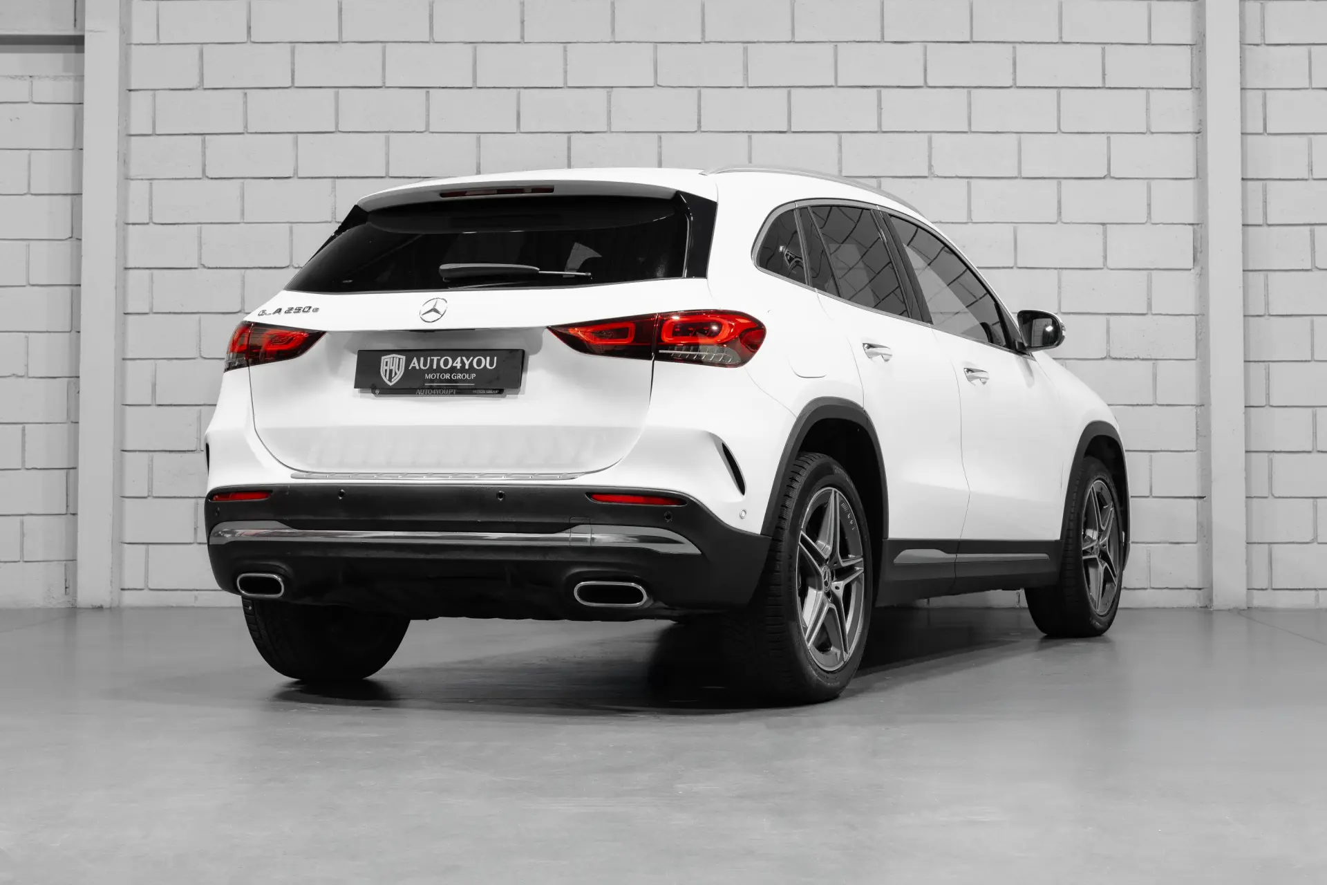 Mercedes-Benz GLA 250 e 8G-DCT AMG Line 4