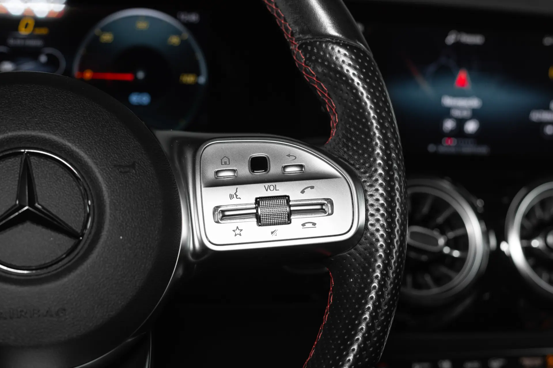 Mercedes-Benz EQA 250 AMG Line 9