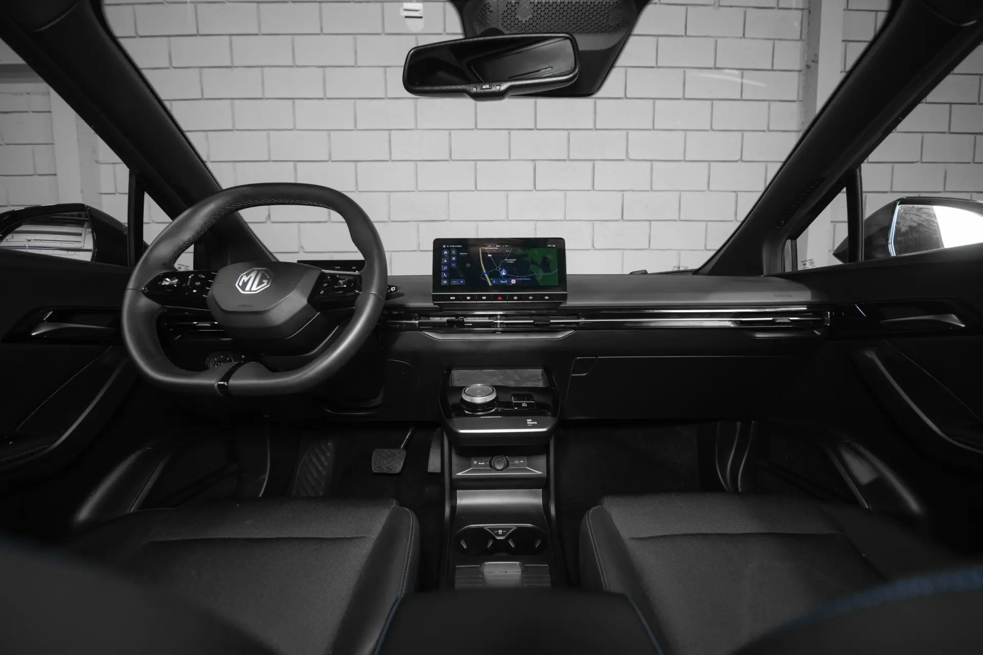 MG MG4 77 kWh Extended Range Luxury 36