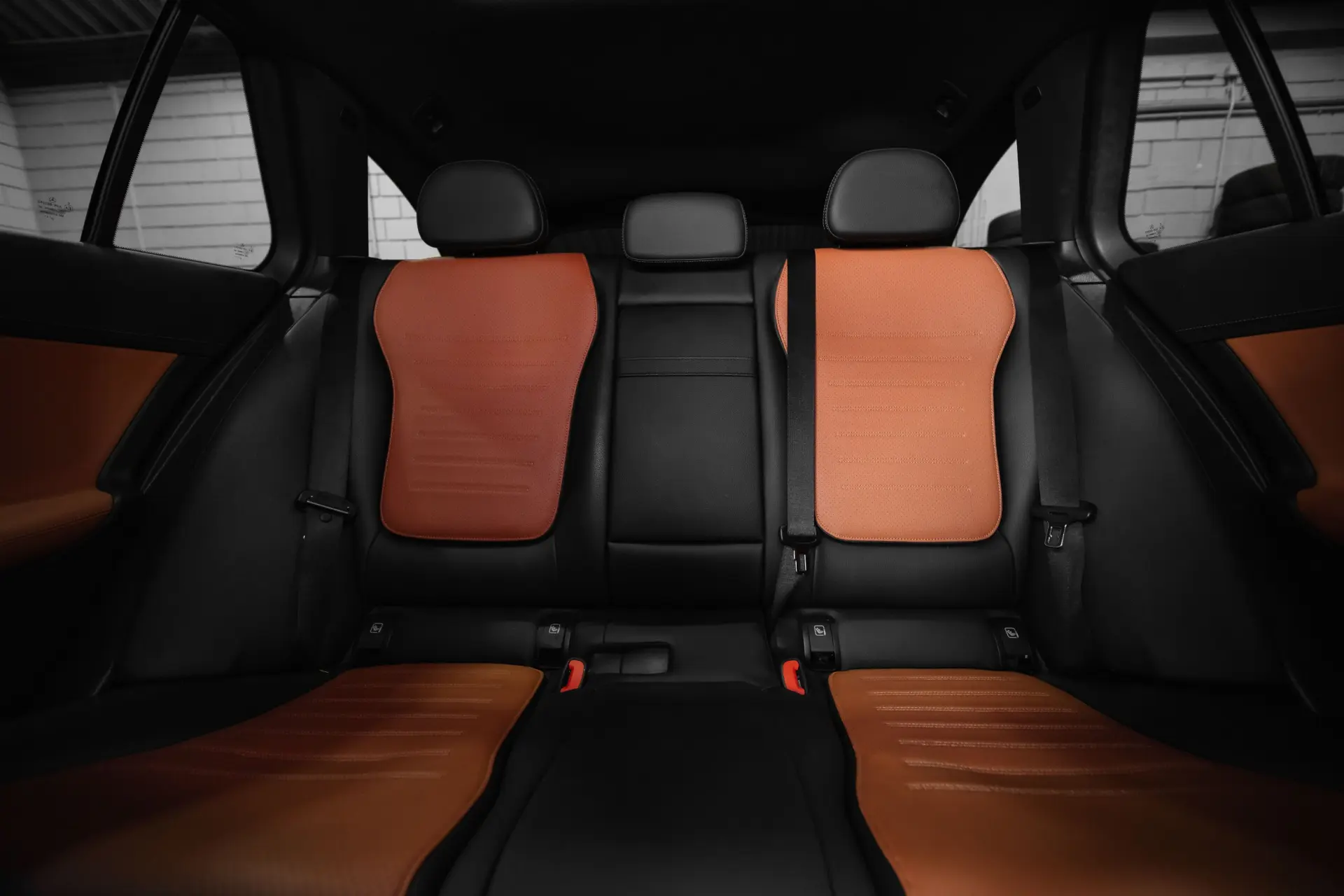 Mercedes-Benz C 300 e AMG Line 11