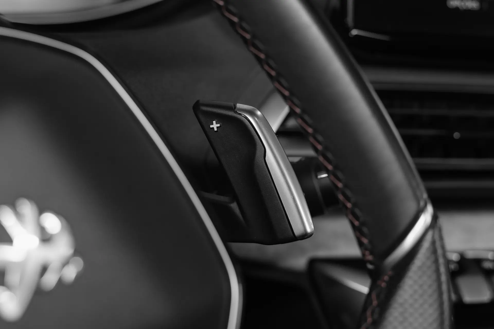 Peugeot 3008 1.6 Hybrid GT e-EAT8 9