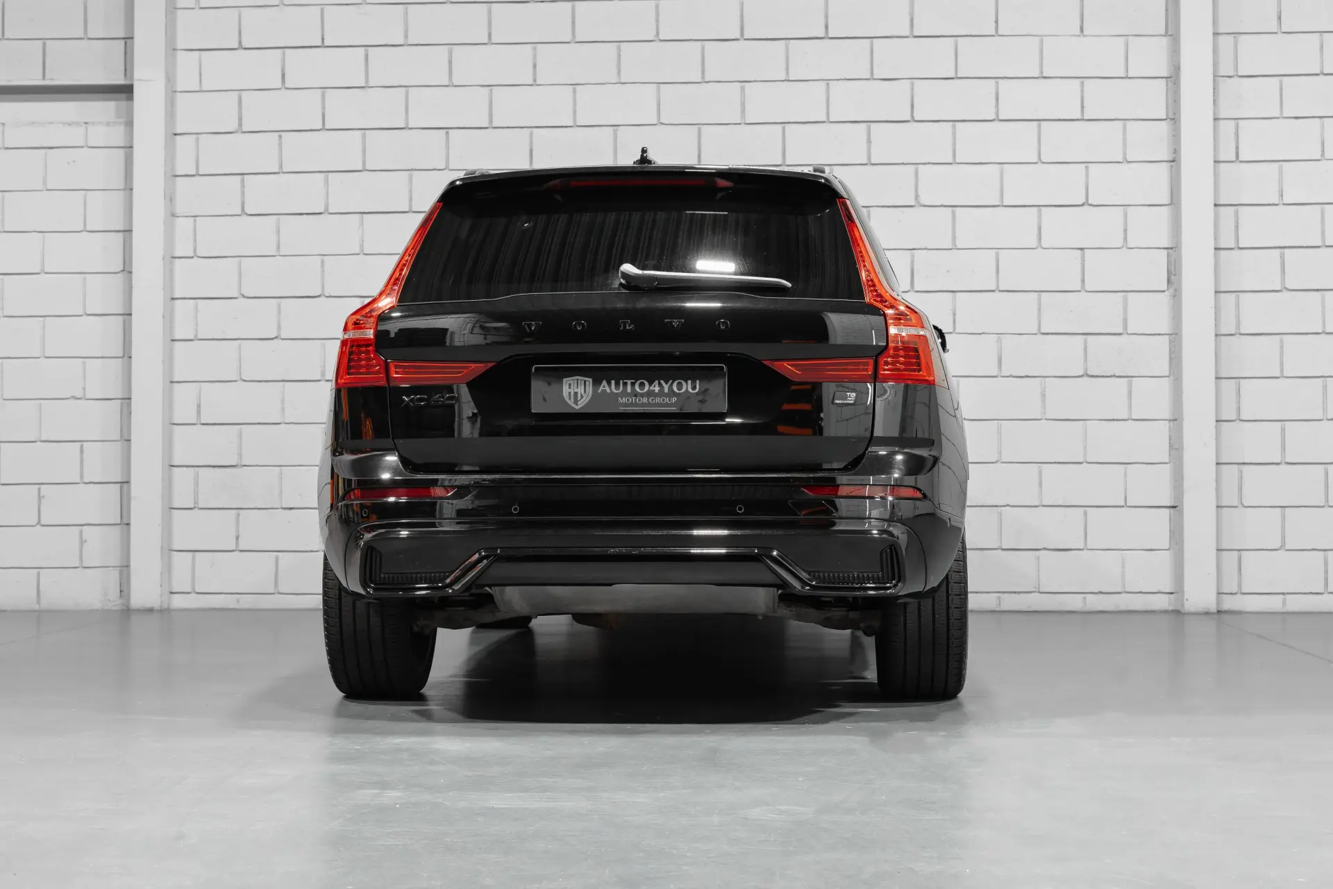 Volvo XC 60 2.0 T6 PHEV Black Edition 40