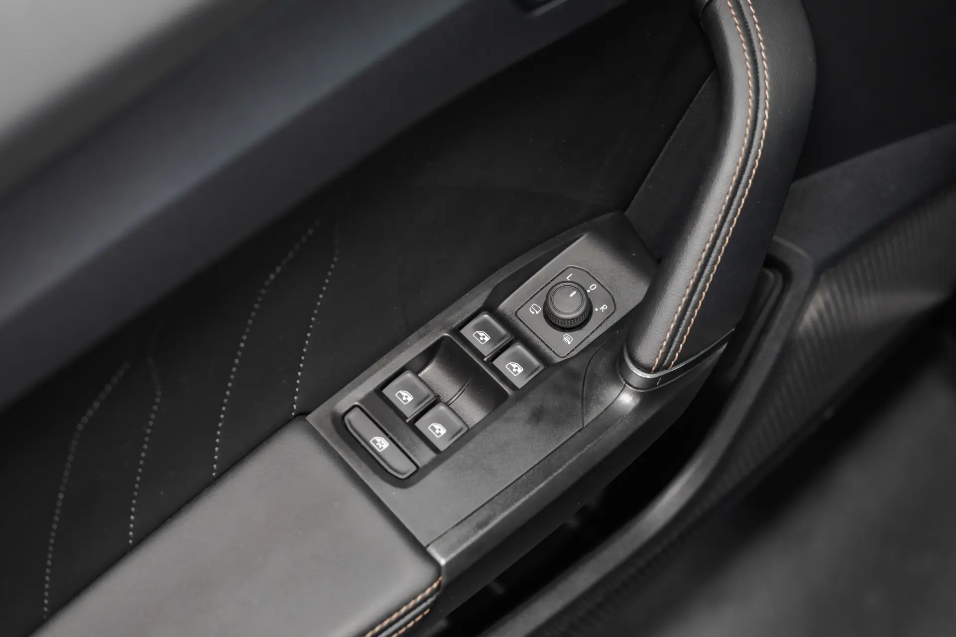 Cupra Formentor 1.4 e-Hybrid DSG VZ 27