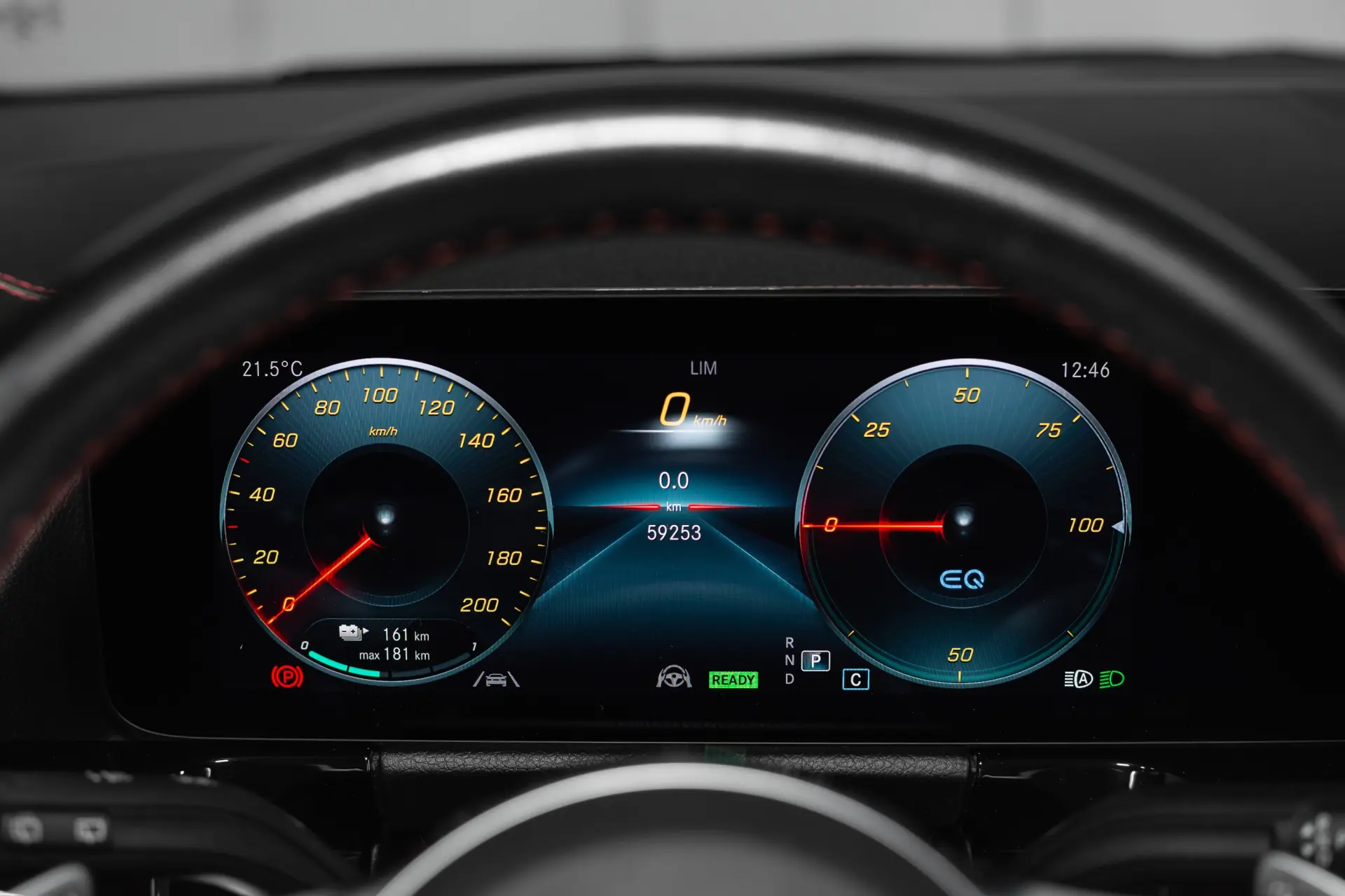 Mercedes-Benz EQA 250 AMG Line 12