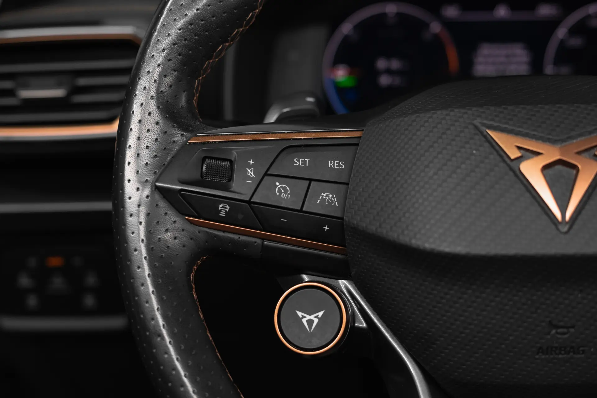 Cupra Formentor 1.4 e-Hybrid DSG VZ 6
