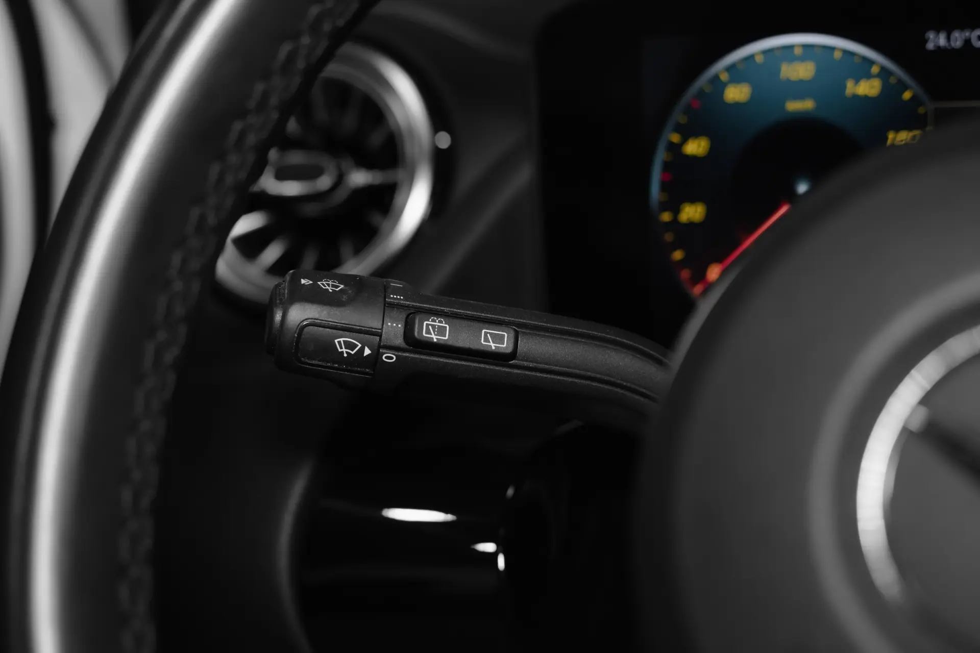 Mercedes-Benz GLA 250 e 8G-DCT AMG Line 8