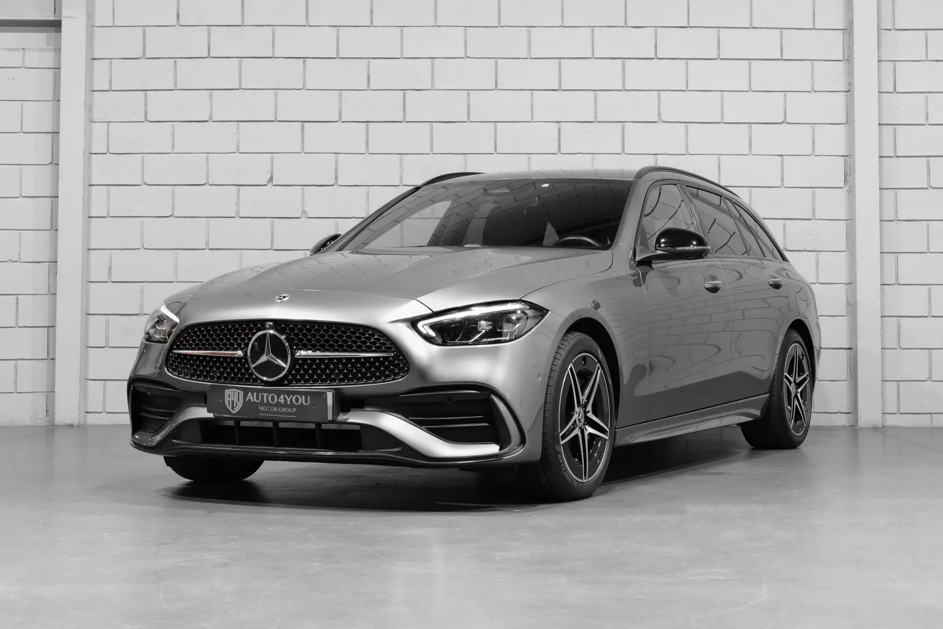 Mercedes-Benz C 300 e T 9G-TRONIC AMG Line 1