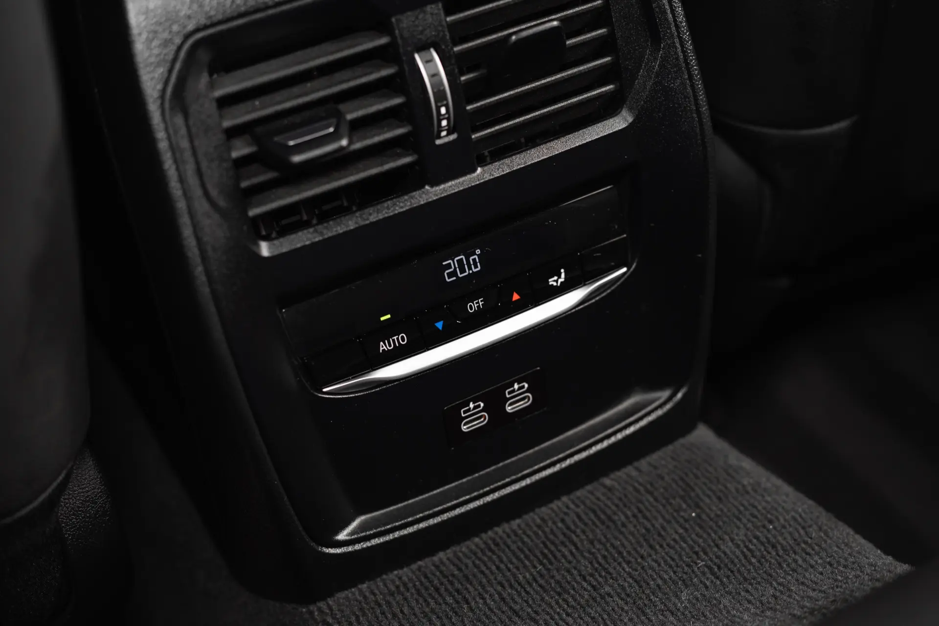 BMW 330 e Pack M Auto 38