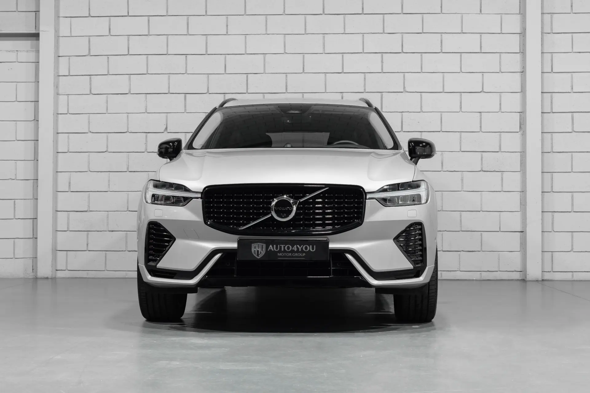 Volvo XC 60 2.0 T6 PHEV Black Edition 2