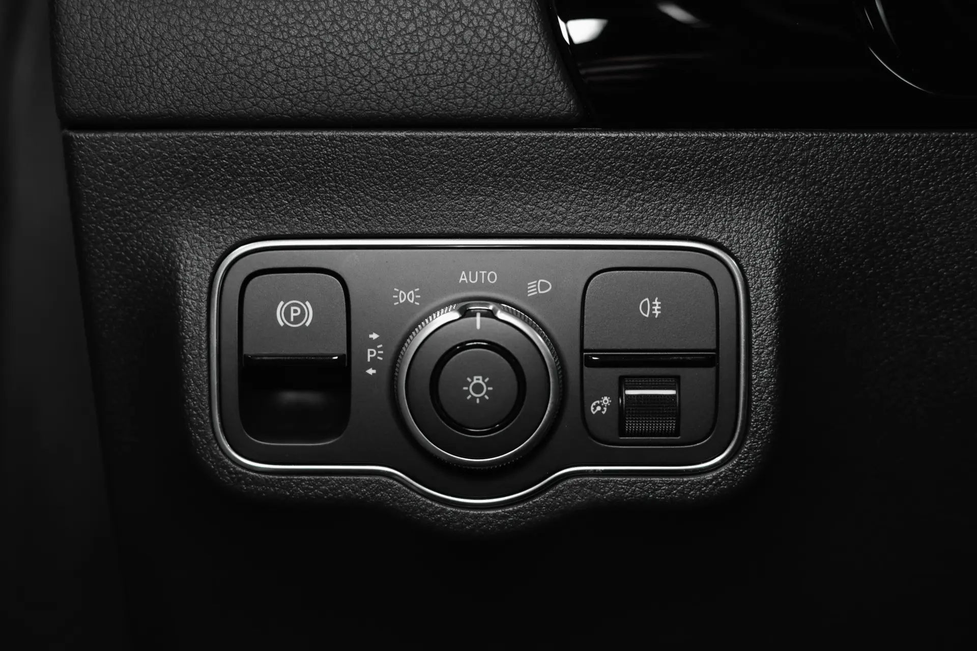 Mercedes-Benz EQA 250 AMG Line 37