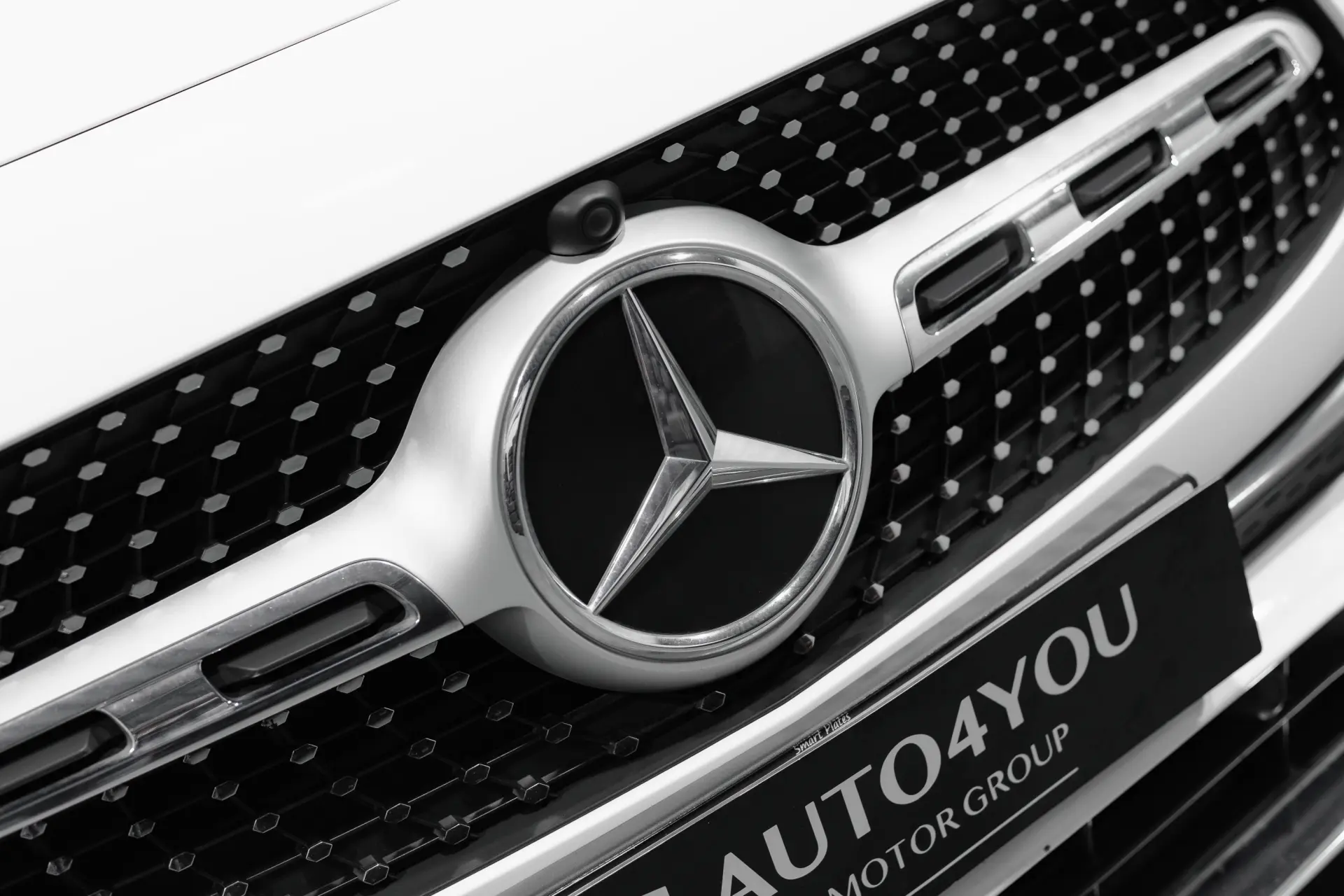 Mercedes-Benz GLA 250 e 8G-DCT AMG Line 19
