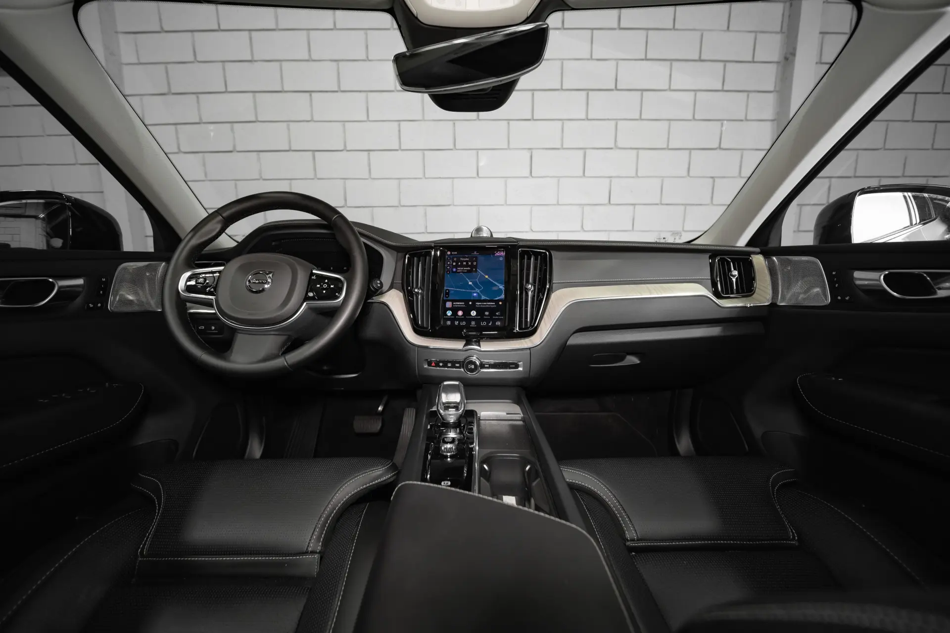 Volvo XC 60 2.0 T6 PHEV Black Edition 38