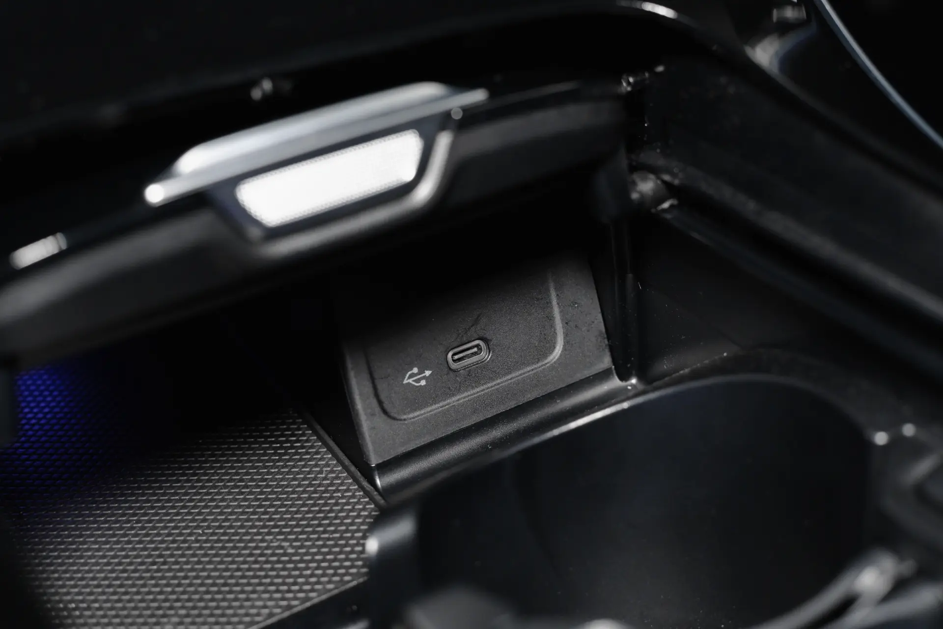 Mercedes-Benz C 300 e T 9G-TRONIC AMG Line 40