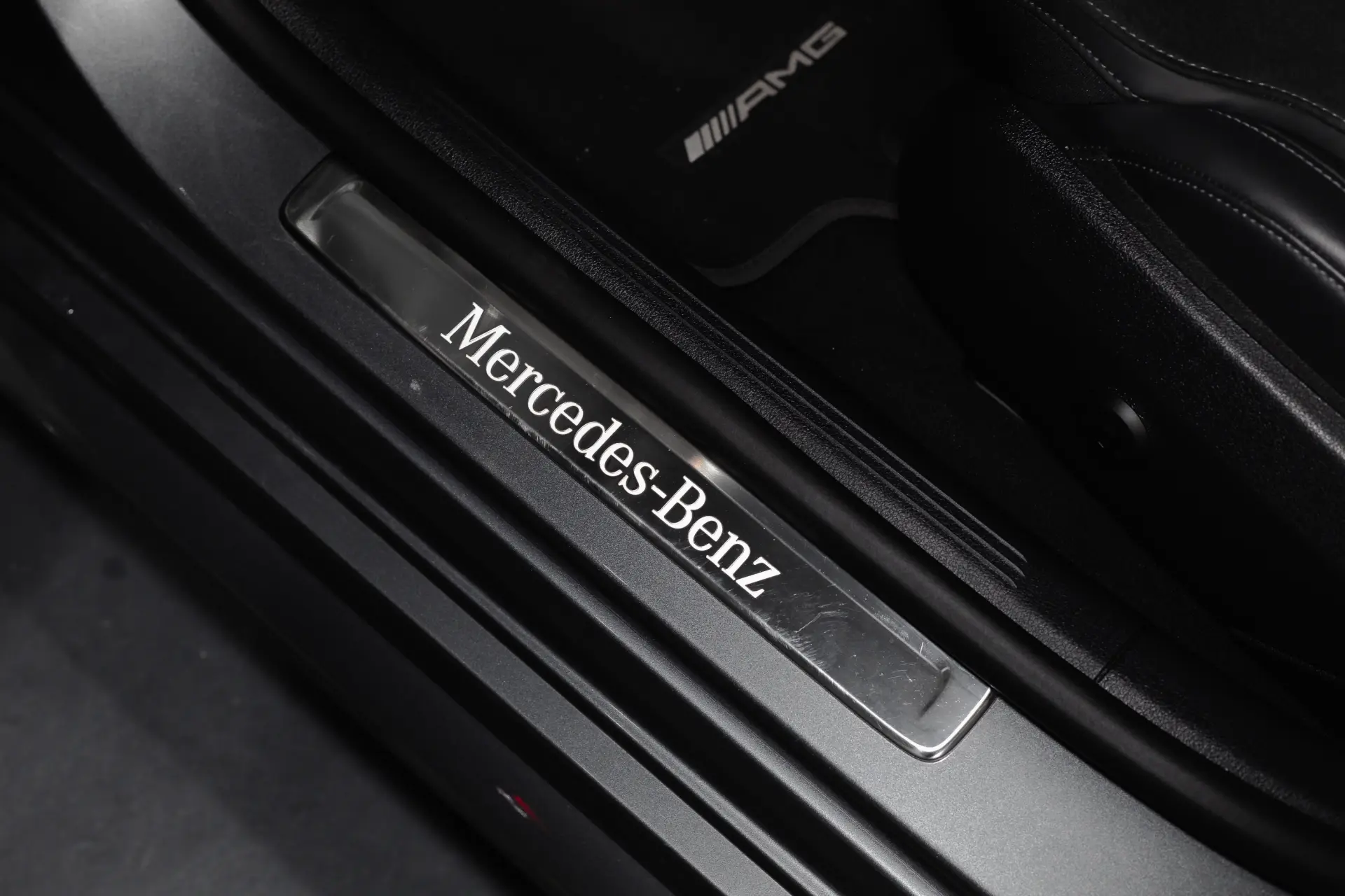 Mercedes-Benz C 300 e T 9G-TRONIC AMG Line 33