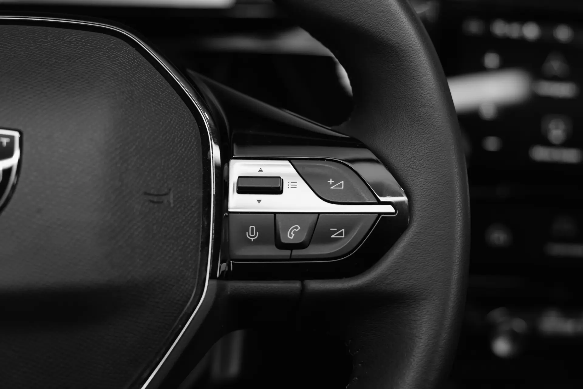 Peugeot 408 1.6 Hybrid Allure e-EAT8 7
