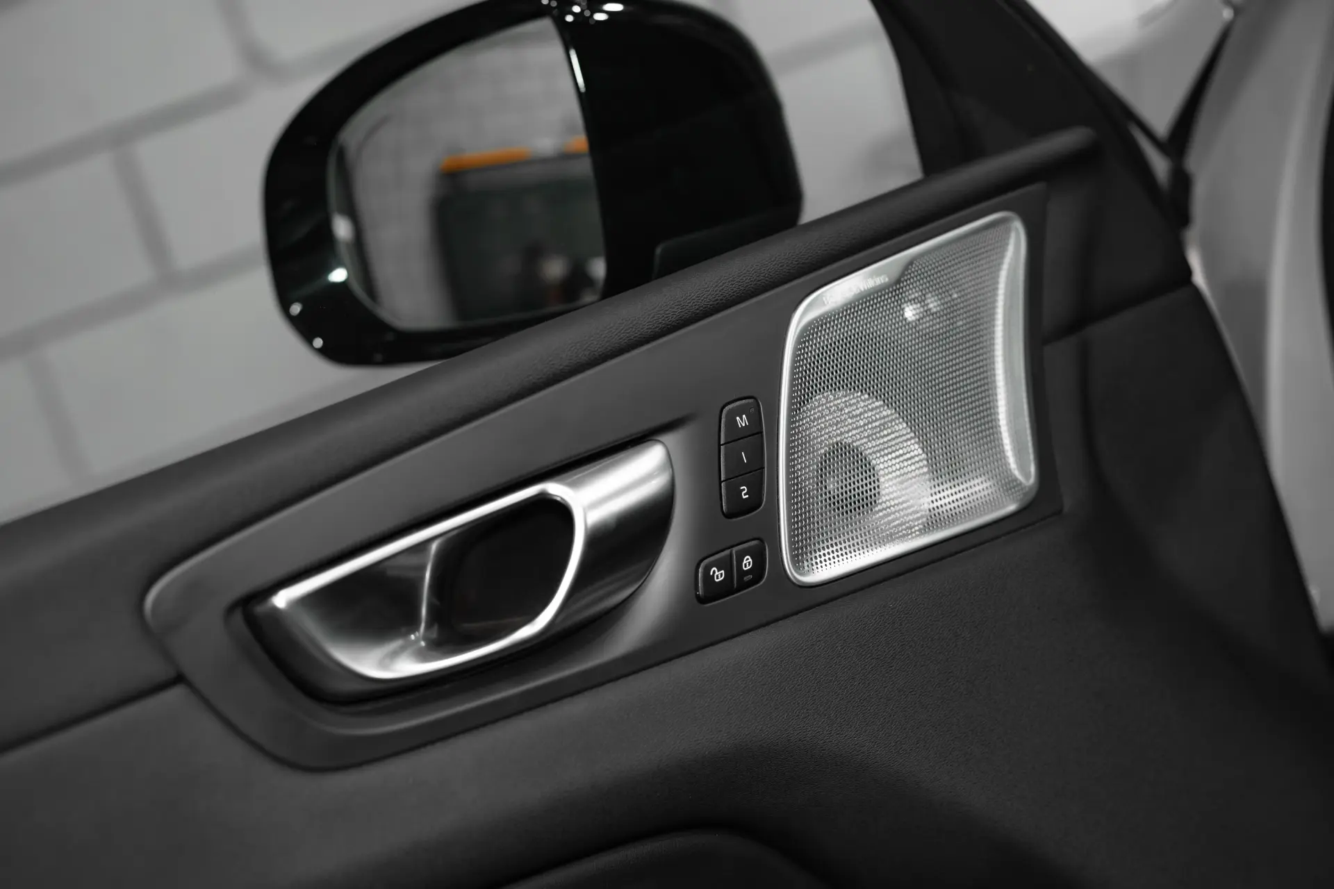 Volvo XC 60 2.0 T6 PHEV Black Edition 26