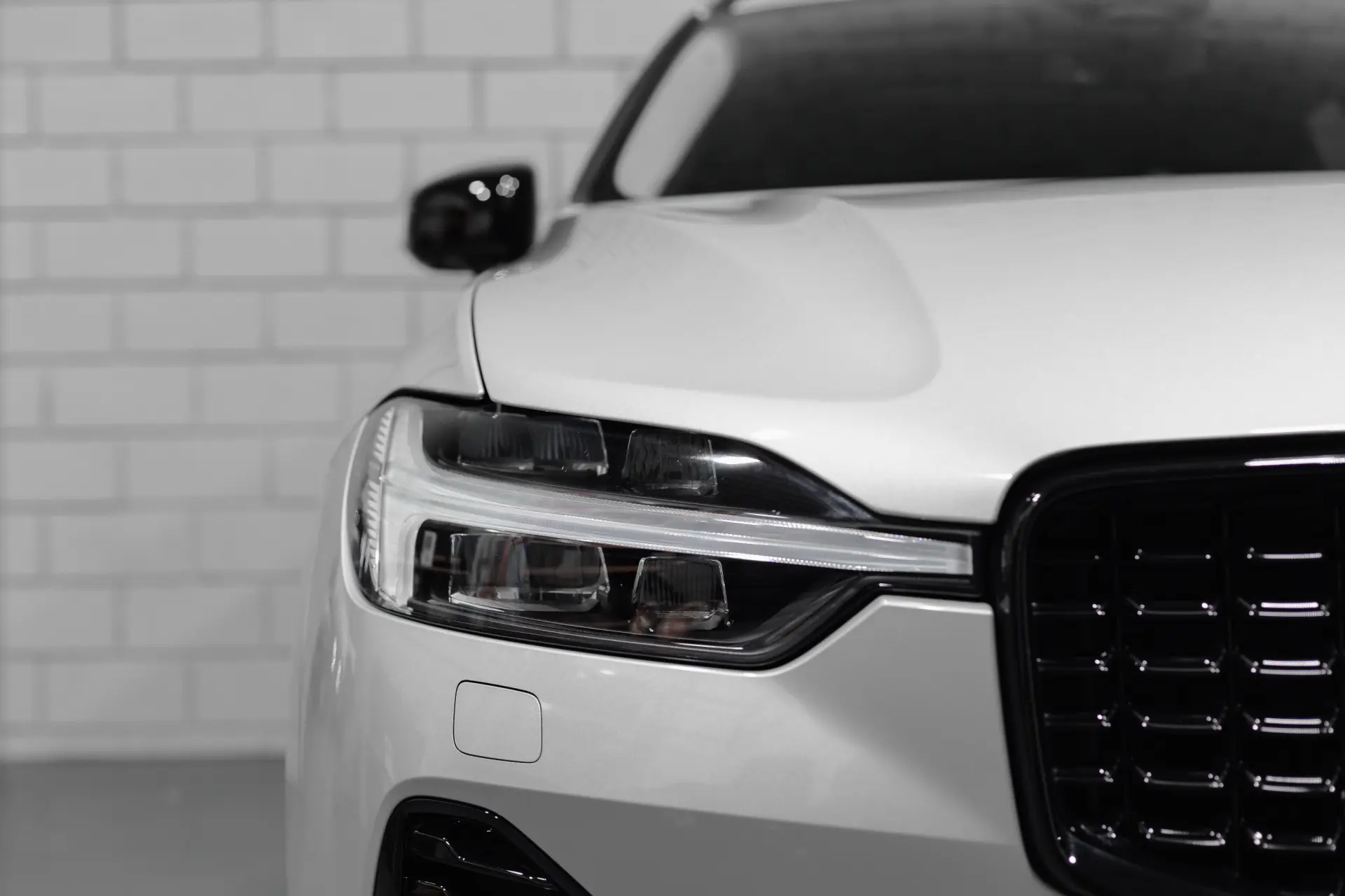 Volvo XC 60 2.0 T6 PHEV Black Edition 15