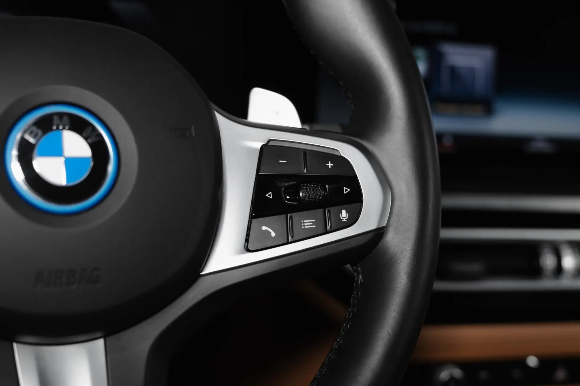 BMW 330 e xDrive Aut. M Sport 7