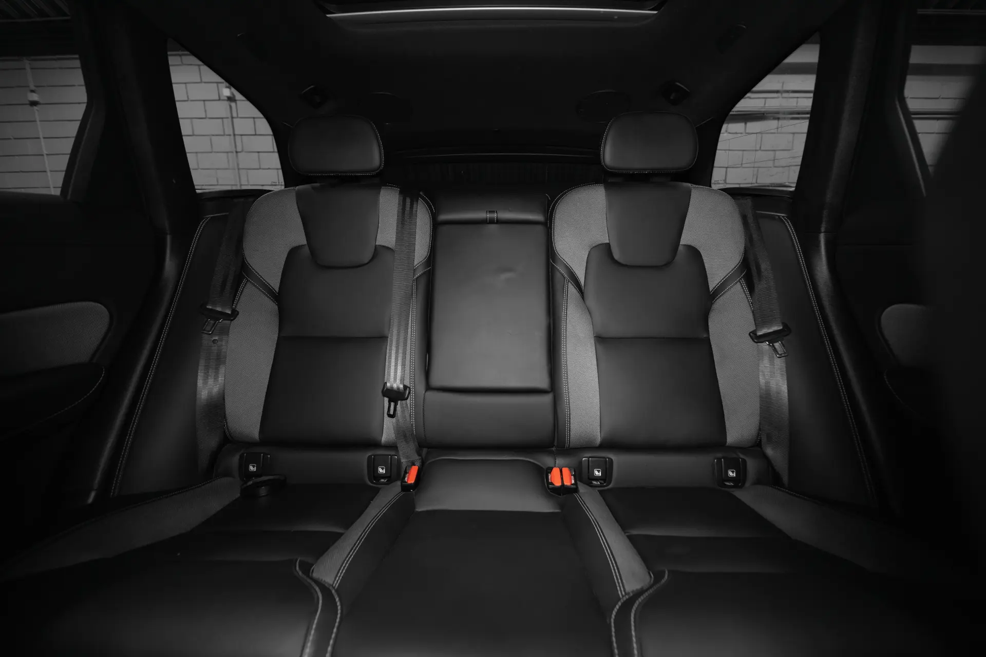 Volvo XC 60 2.0 T6 PHEV Black Edition 11