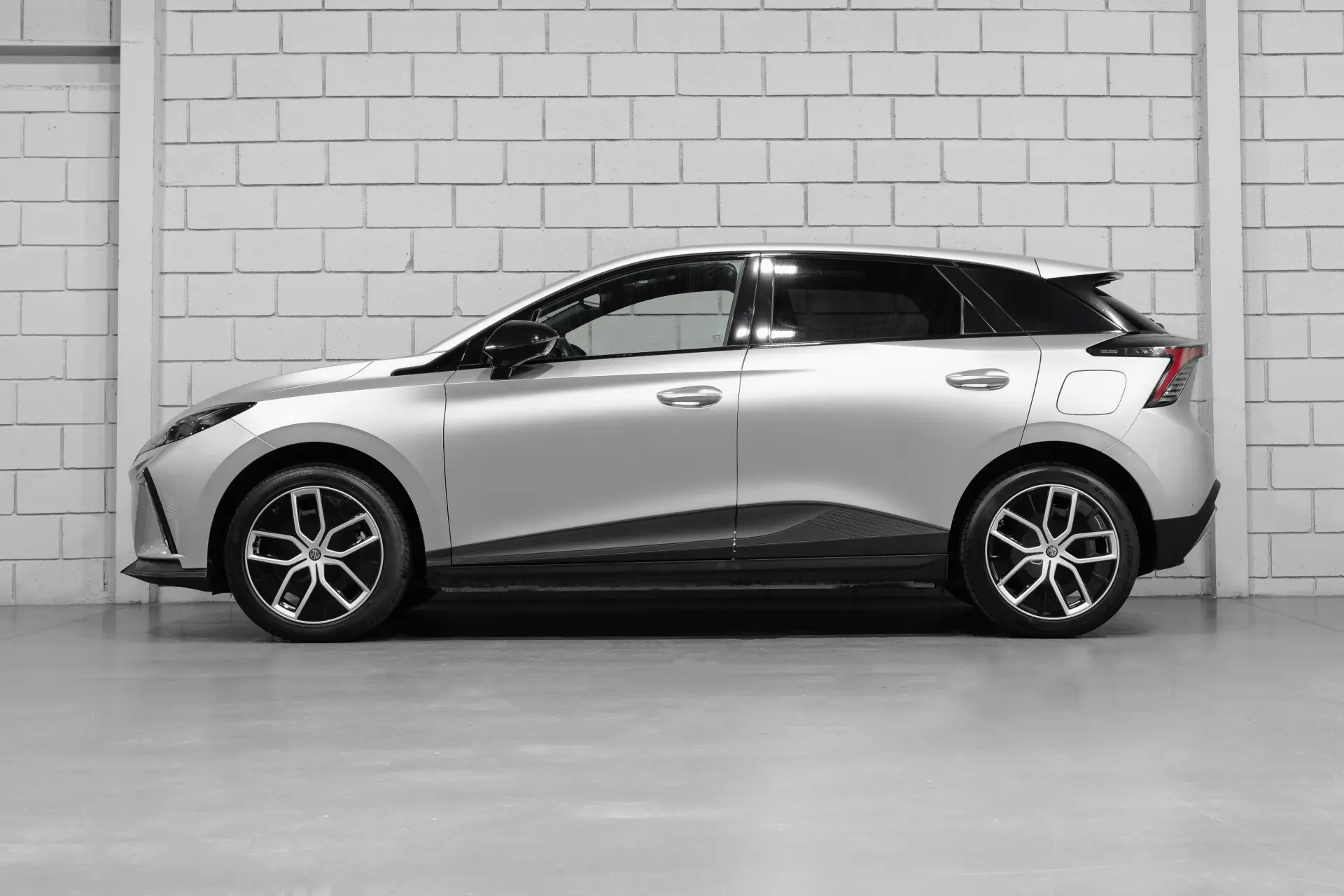 MG MG4 77 kWh Extended Range Luxury 3
