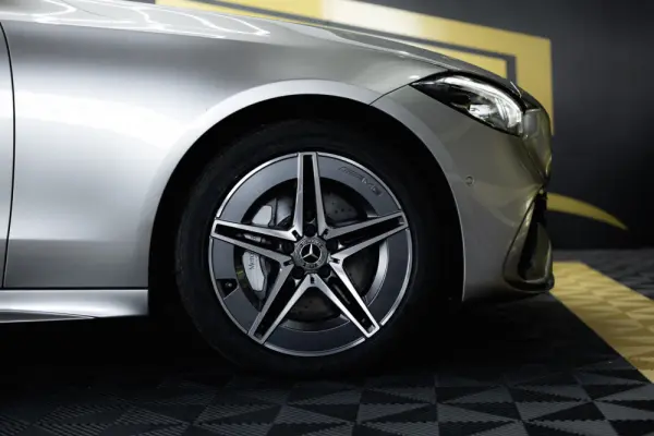 Mercedes-Benz C 300 e 9G-TRONIC Edition AMG Line 13