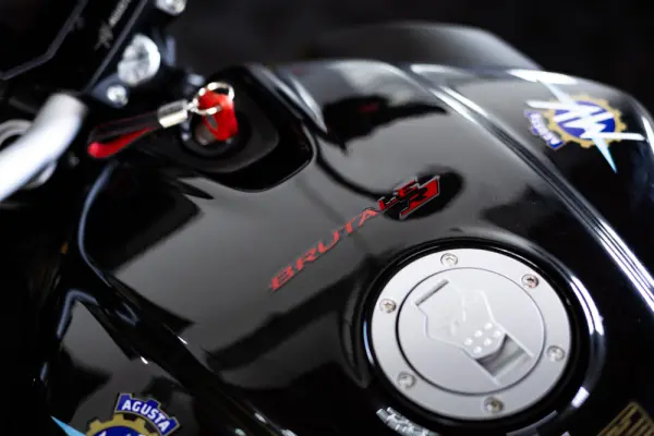 MV Agusta Brutale R 23