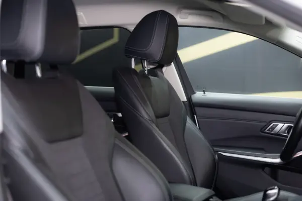 BMW 320 d Line Sport Auto 23