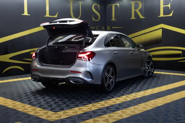 Mercedes-Benz A 180 Limousine d AMG Line Aut. 7