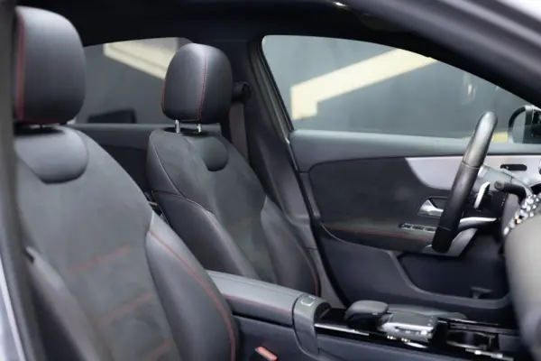 Mercedes-Benz A 180 Limousine d AMG Line Aut. 18