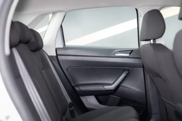 Volkswagen Polo 1.0 TSI Confortline 16