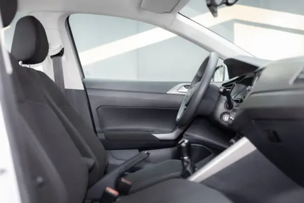 Volkswagen Polo 1.0 TSI Confortline 19