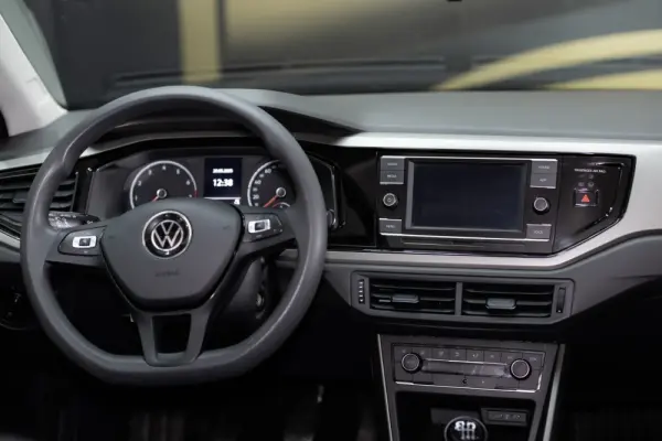 Volkswagen Polo 1.0 TSI Confortline 24